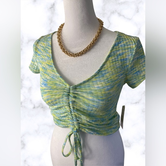 Green Hippie Rose Crop Top - Picture 2 of 5